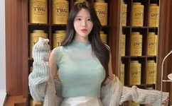 姐姐的朋友1完整视频带翻译